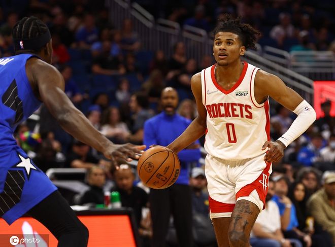 他依旧保持 他依旧保持