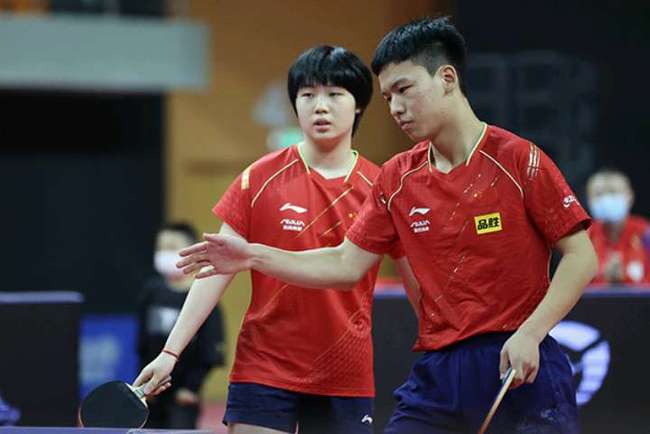 而梅州客家 而梅州客家