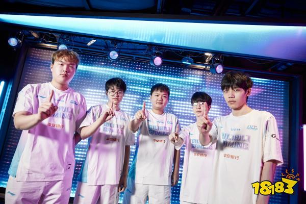 他见证了无 他见证了无